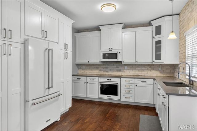 537 Sgt Pepper Drive, St Peters, MO 63376