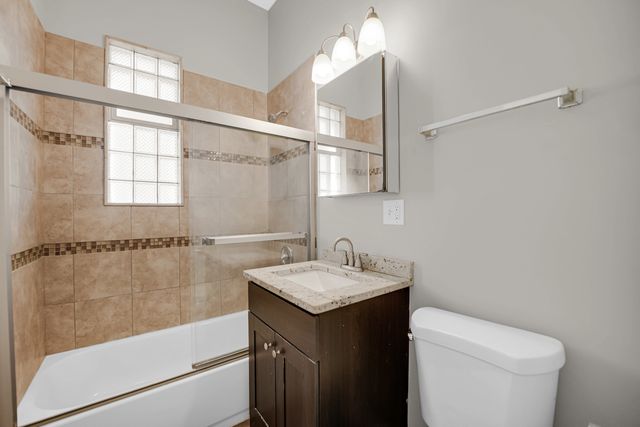 2333 W Montana Street, Chicago, IL 60647