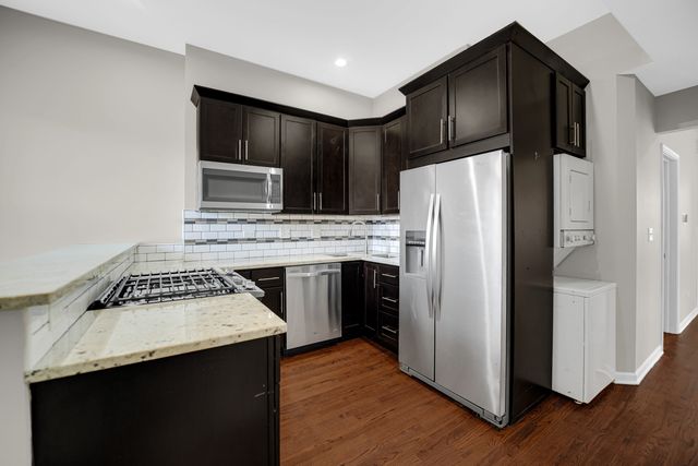 2333 W Montana Street, Chicago, IL 60647