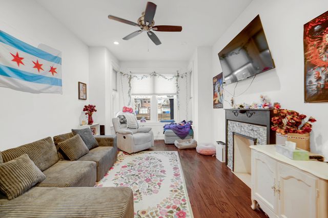 2333 W Montana Street, Chicago, IL 60647