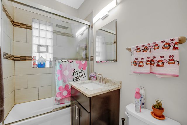 2333 W Montana Street, Chicago, IL 60647