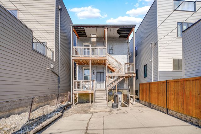 2333 W Montana Street, Chicago, IL 60647