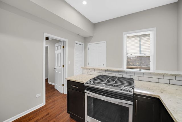 2333 W Montana Street, Chicago, IL 60647