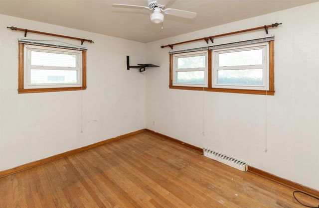 2401 Tomlin Lane, Des Moines, IA 50317
