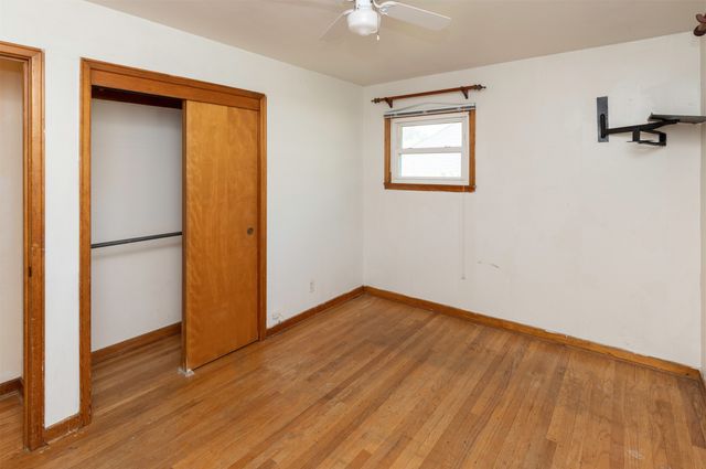 2401 Tomlin Lane, Des Moines, IA 50317