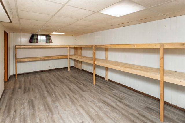 2401 Tomlin Lane, Des Moines, IA 50317