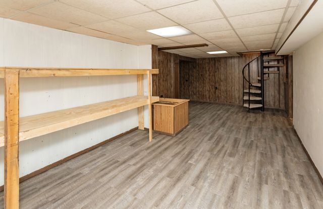 2401 Tomlin Lane, Des Moines, IA 50317