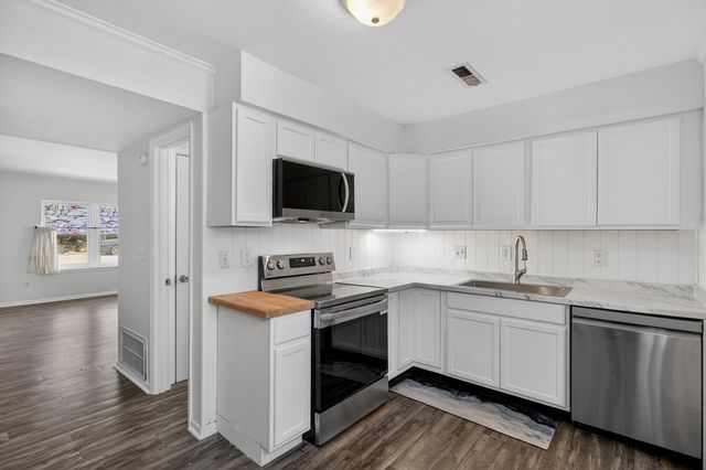 519 Parkdale Drive L, Charleston, SC 29414