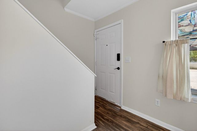 519 Parkdale Drive L, Charleston, SC 29414