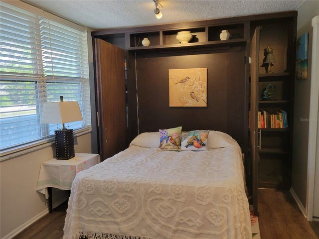 4720 LOCUST STREET NE 219, St Petersburg, FL 33703