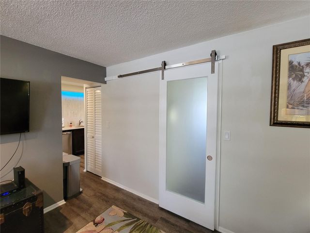 4720 LOCUST STREET NE 219, St Petersburg, FL 33703