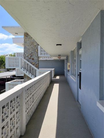 4720 LOCUST STREET NE 219, St Petersburg, FL 33703