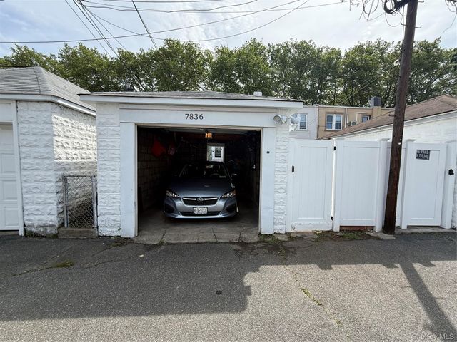 7836 75th Street, Glendale, NY 11385