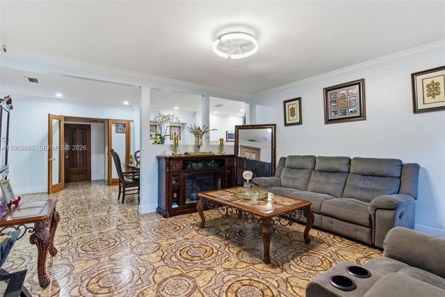 330 NW 13th St, Homestead, FL 33030