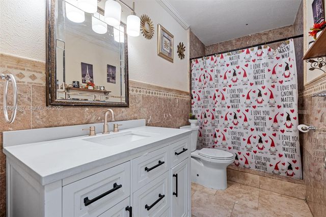 330 NW 13th St, Homestead, FL 33030