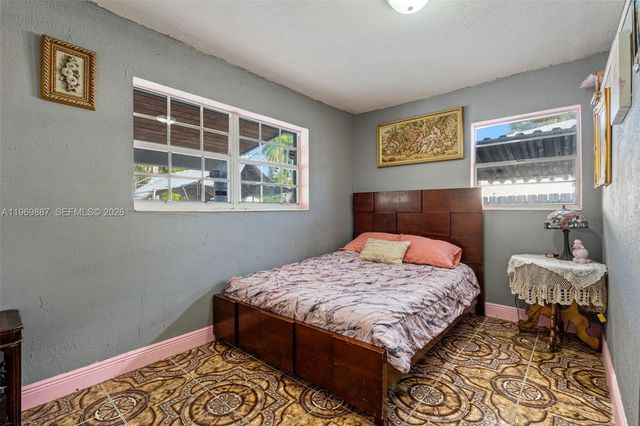 330 NW 13th St, Homestead, FL 33030