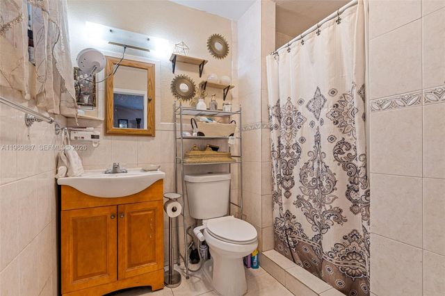 330 NW 13th St, Homestead, FL 33030