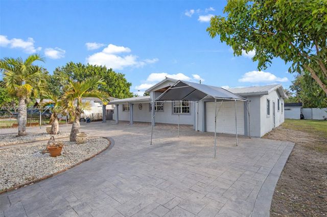 330 NW 13th St, Homestead, FL 33030