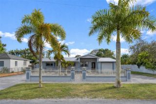 330 NW 13th St, Homestead, FL 33030