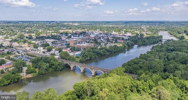 1403 WASHINGTON AVE, Fredericksburg, VA 22401