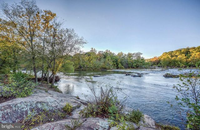 1403 WASHINGTON AVE, Fredericksburg, VA 22401