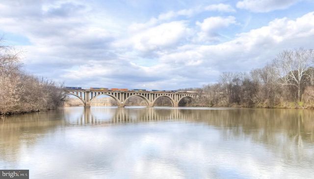 1403 WASHINGTON AVE, Fredericksburg, VA 22401