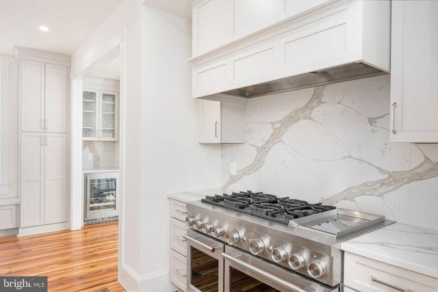 1403 WASHINGTON AVE, Fredericksburg, VA 22401