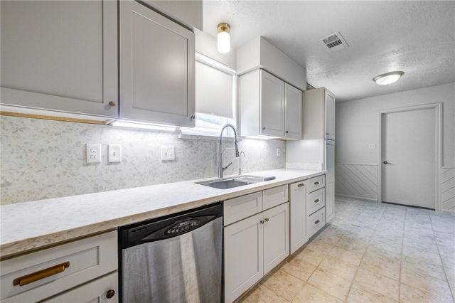 16019 Fathom Lane, Houston, TX 77062
