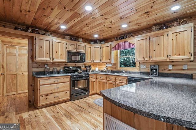 115 Lakota Trail, Blue Ridge, GA 30513