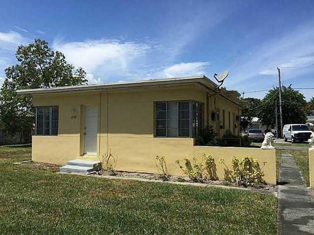 1705 MOFFETT Street C, Hollywood, FL 33020