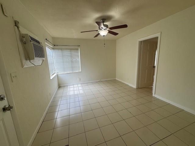 1705 MOFFETT Street C, Hollywood, FL 33020