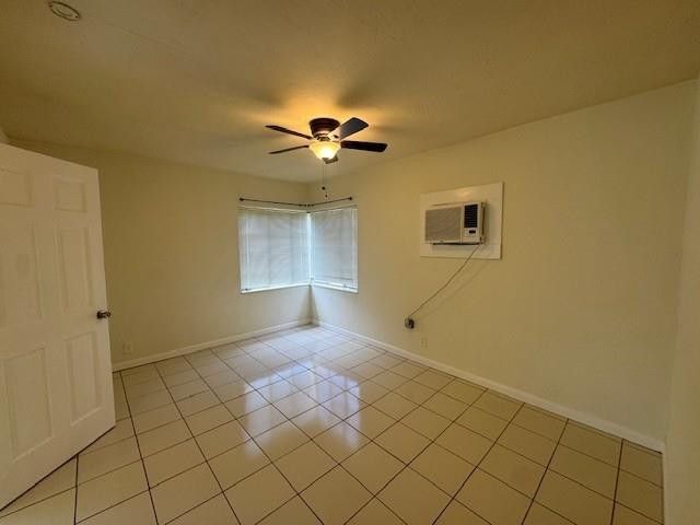 1705 MOFFETT Street C, Hollywood, FL 33020