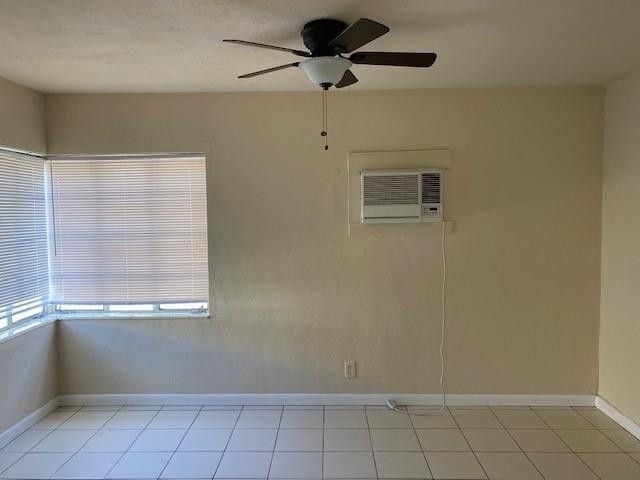 1705 MOFFETT Street C, Hollywood, FL 33020