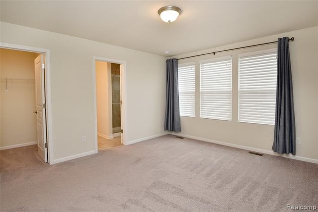 2888 Glenbar Circle, Rochester, MI 48307