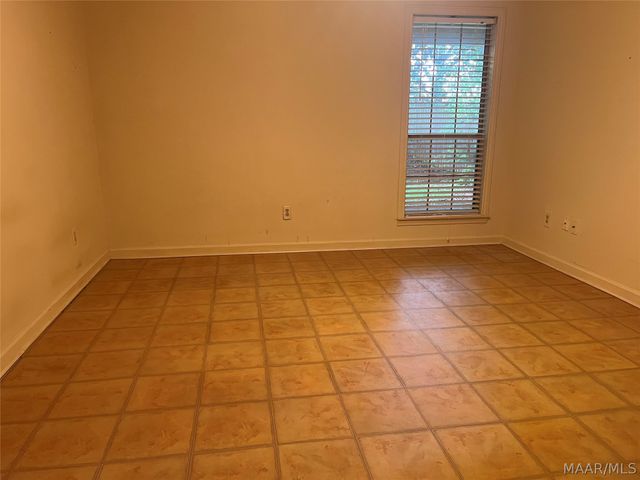 8328 Grand Oak Court, Montgomery, AL 36117