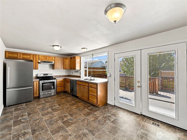 12629 SE 277th Place, Kent, WA 98030