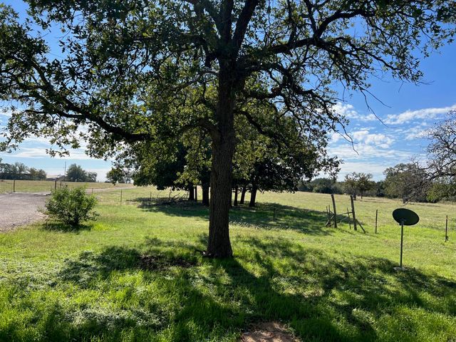 111 Chris LN, Florence, TX 76527