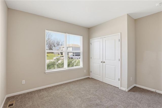 21805 Southcreek Road, Peculiar, MO 64078