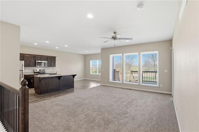 21805 Southcreek Road, Peculiar, MO 64078