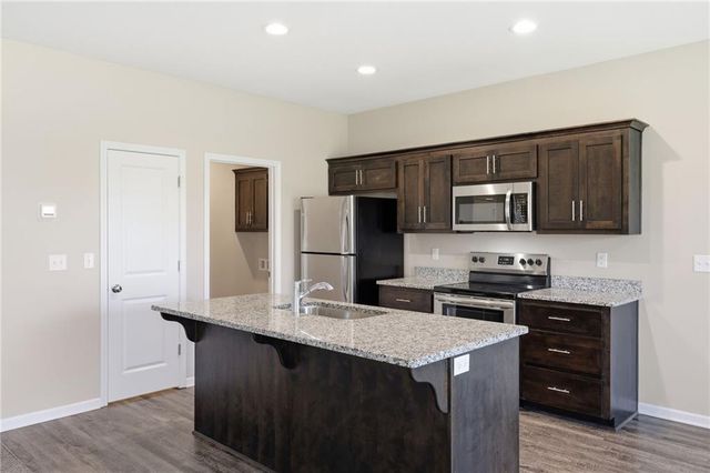 21805 Southcreek Road, Peculiar, MO 64078