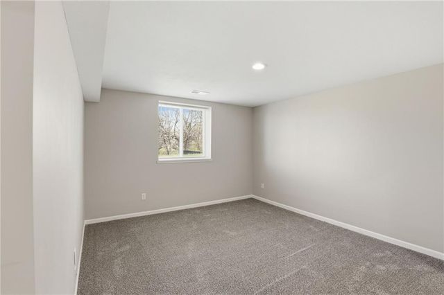 21805 Southcreek Road, Peculiar, MO 64078