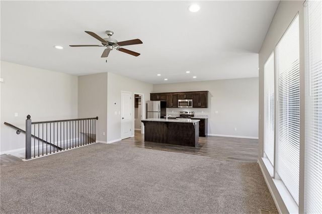 21805 Southcreek Road, Peculiar, MO 64078