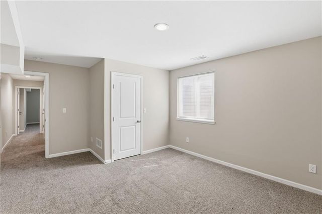 21805 Southcreek Road, Peculiar, MO 64078