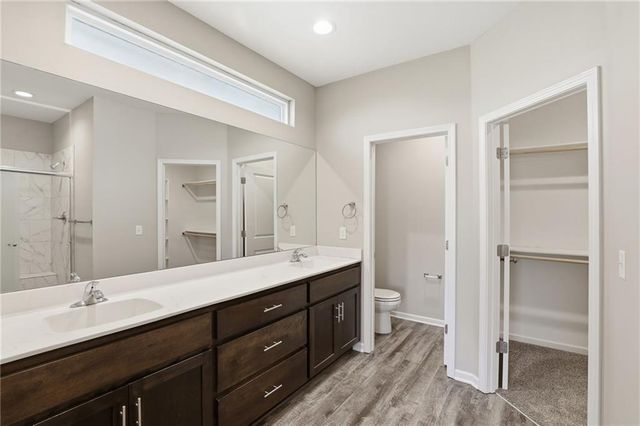 21805 Southcreek Road, Peculiar, MO 64078