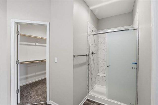 21805 Southcreek Road, Peculiar, MO 64078