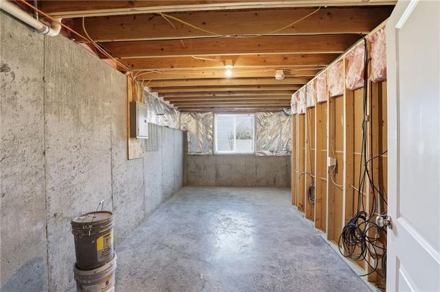 21805 Southcreek Road, Peculiar, MO 64078