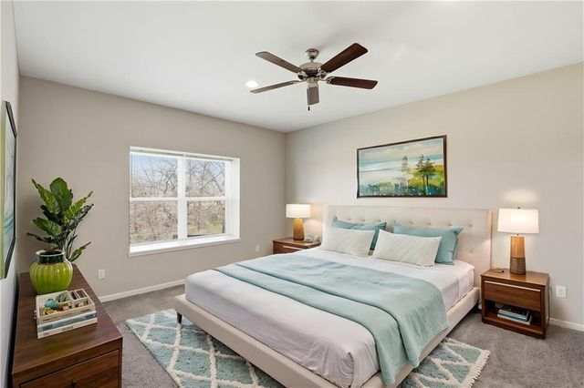 21805 Southcreek Road, Peculiar, MO 64078