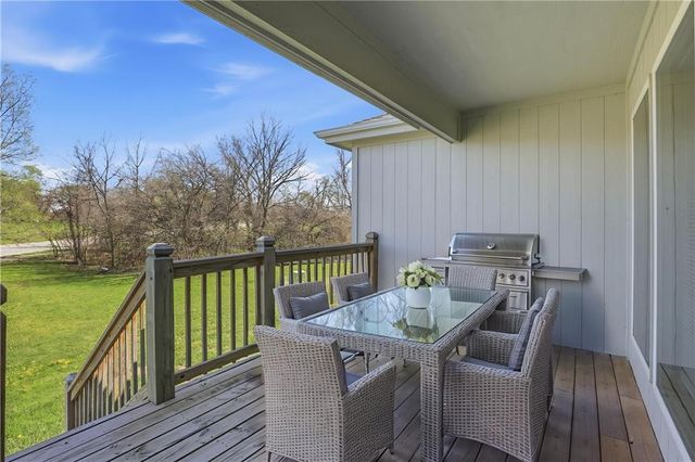 21805 Southcreek Road, Peculiar, MO 64078