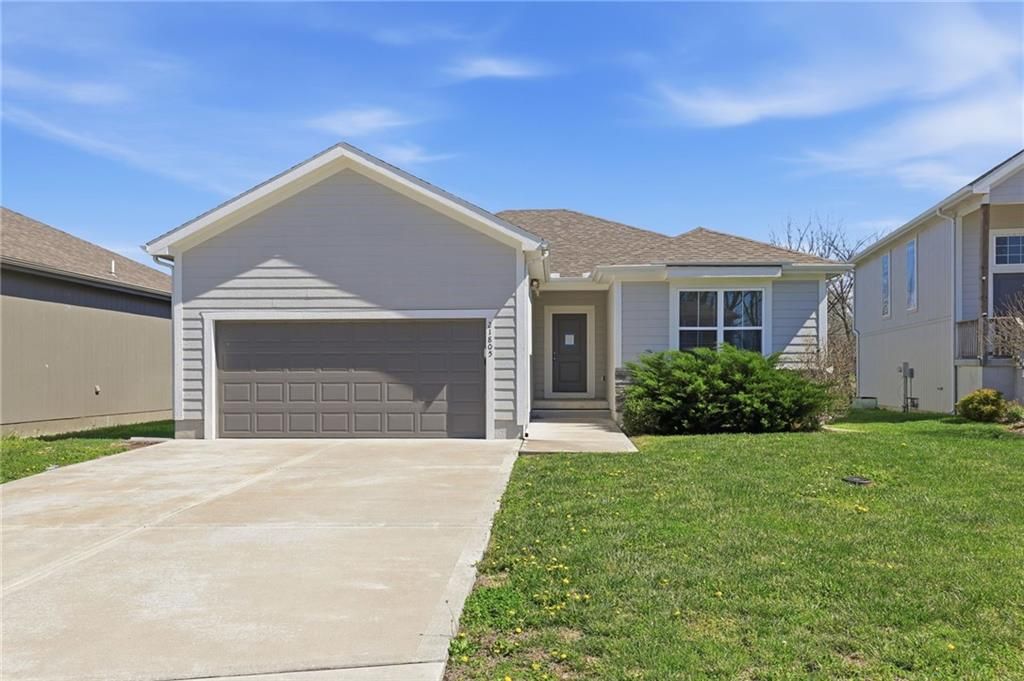 21805 Southcreek Road, Peculiar, MO 64078