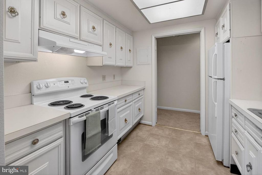 Image 12 of property listing at 3406 CHISWICK CT #47-2A, Silver Spring, MD 20906